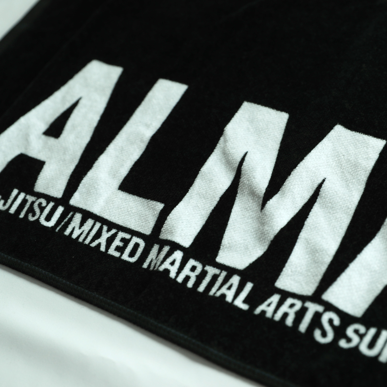 ALMA スポーツタオル 全体デザイン