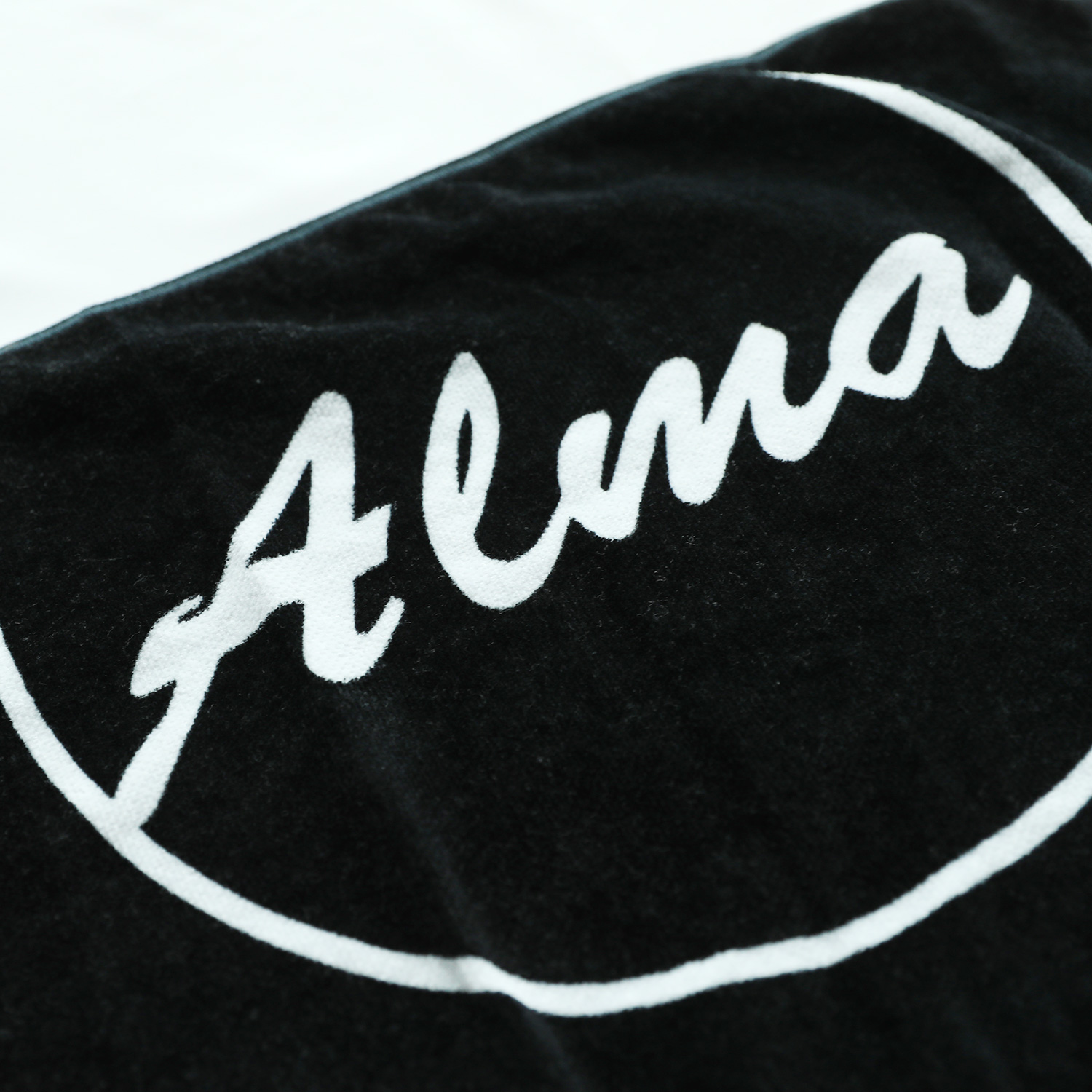 ALMA スポーツタオル ロゴディテール
